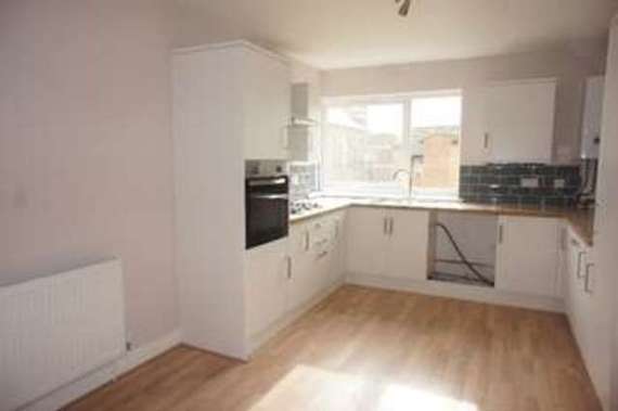 1 bedroom Flat for s...